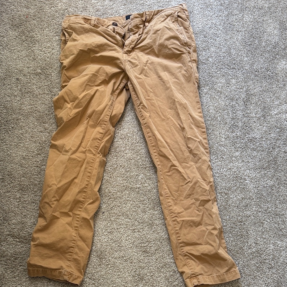 American Eagle Outfitters Men's Chinos in Camel